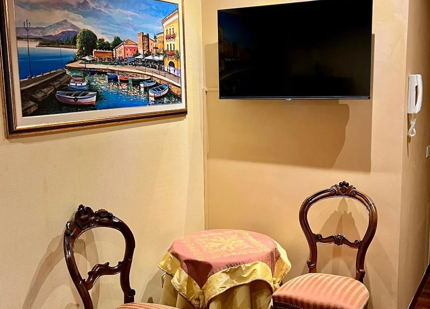 Apartment Manzoni Bardolino Center 0*,