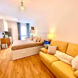  Apartment Alice Smart